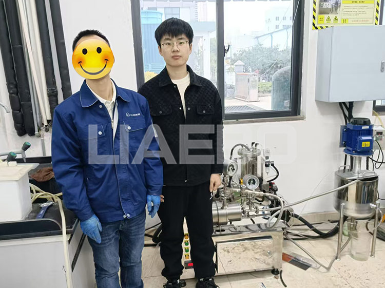 江西某技術(shù)研究院有限公司，1L實驗室砂磨機調(diào)試成功