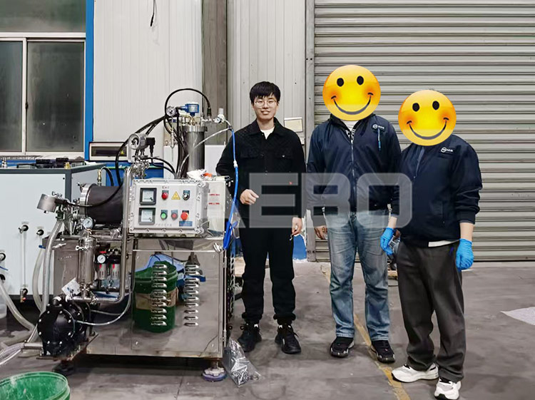 杭州某科技股份有限公司，5L棒塊陶瓷砂磨機調(diào)試成功
